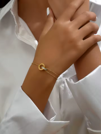 Klassisches Edelstahl-Armband mit Römischen Ziffern – Zeitloser Modeschmuck für Damen